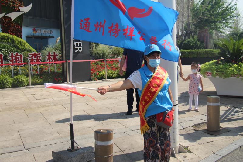 <strong>操逼玩奶头子视频</strong>